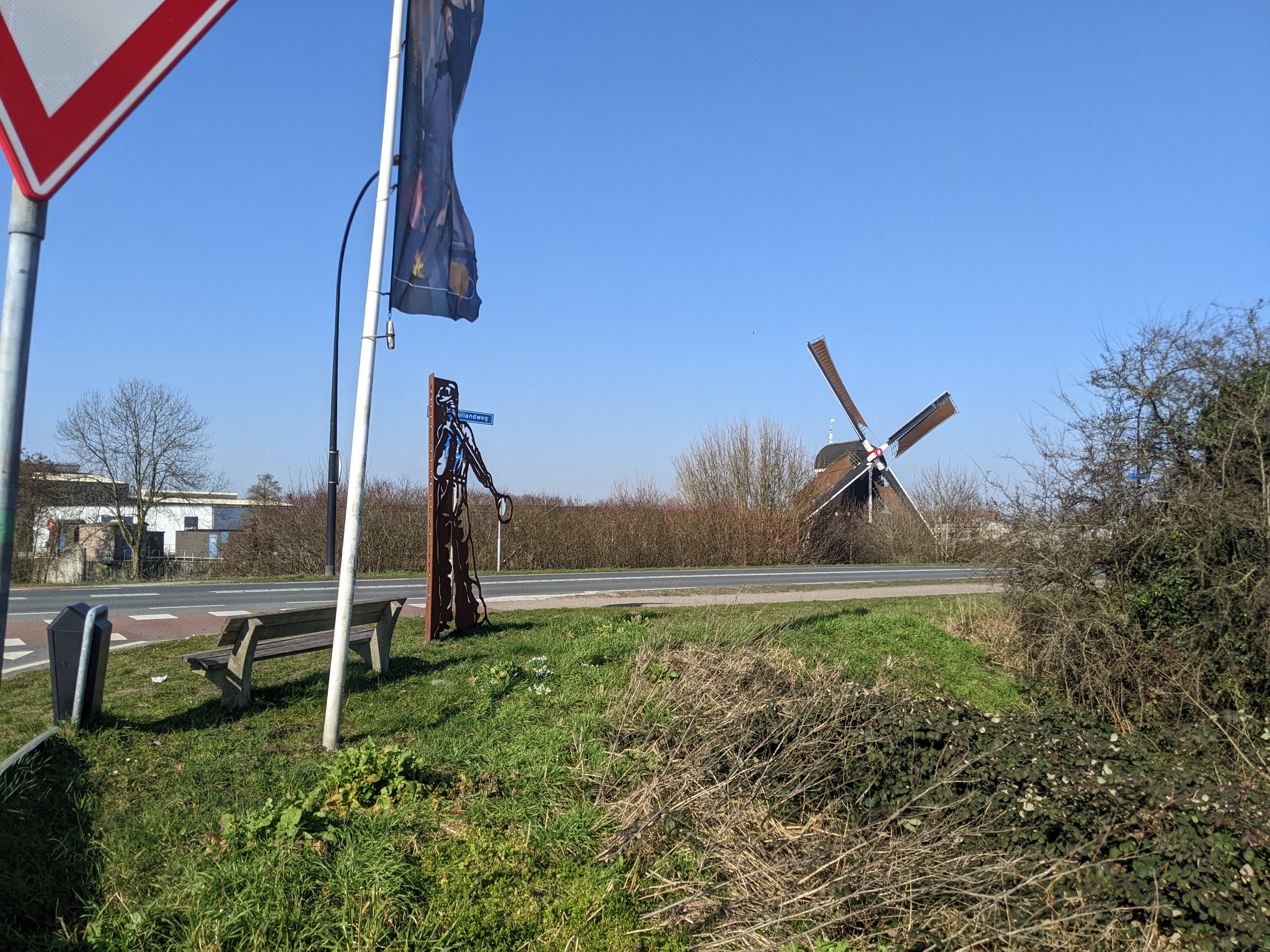 Approaching the glass museum