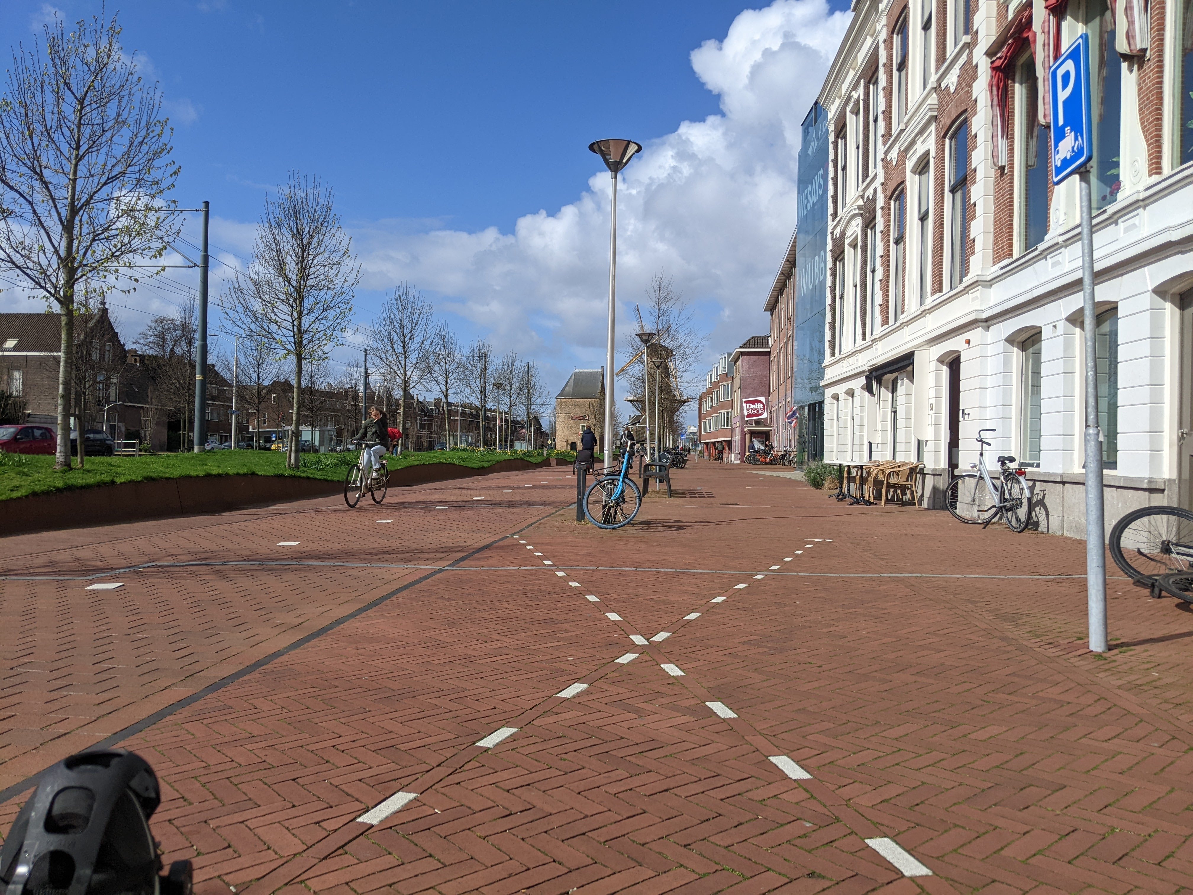 Phoenixstraat on a nice day