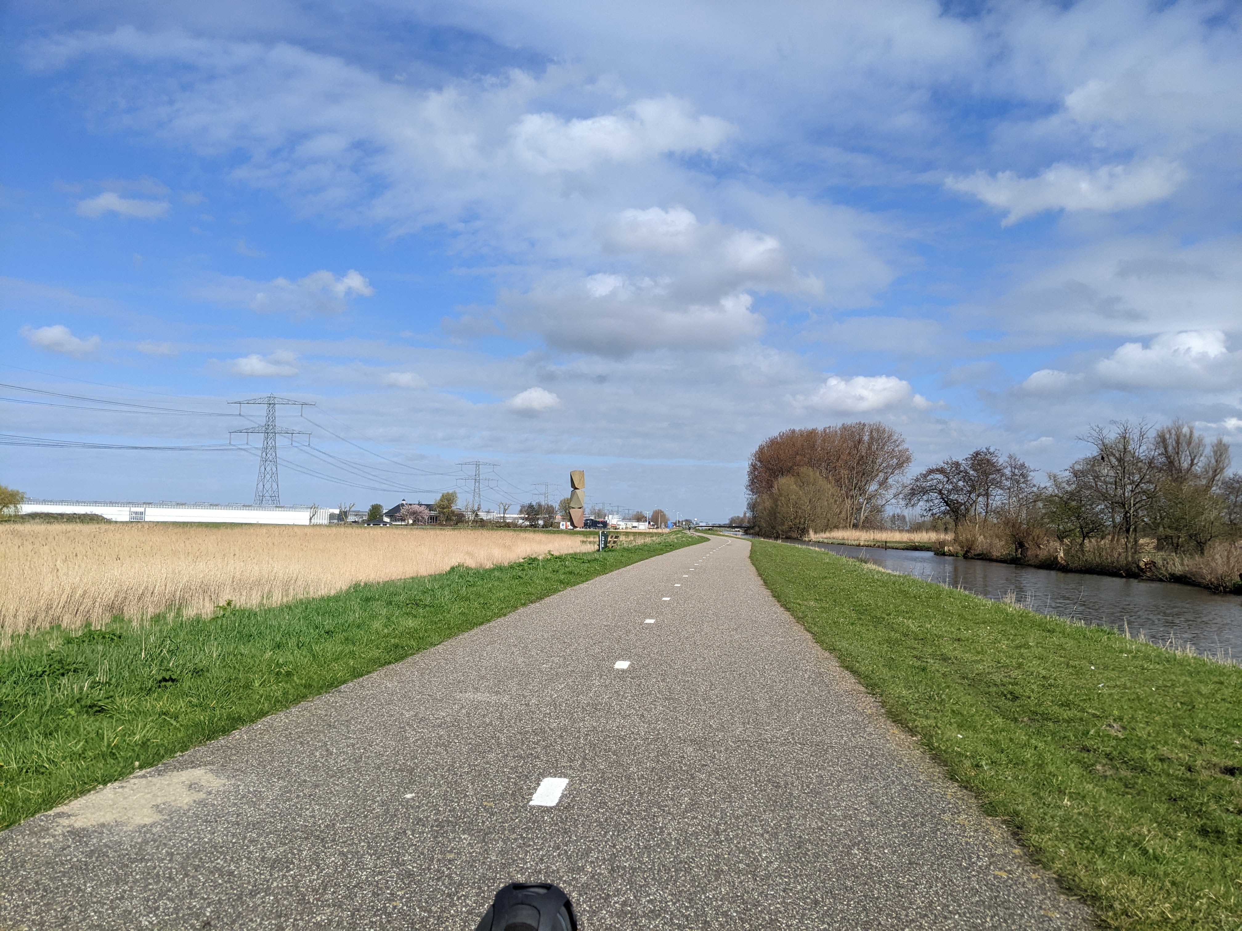 giant sculpture thing