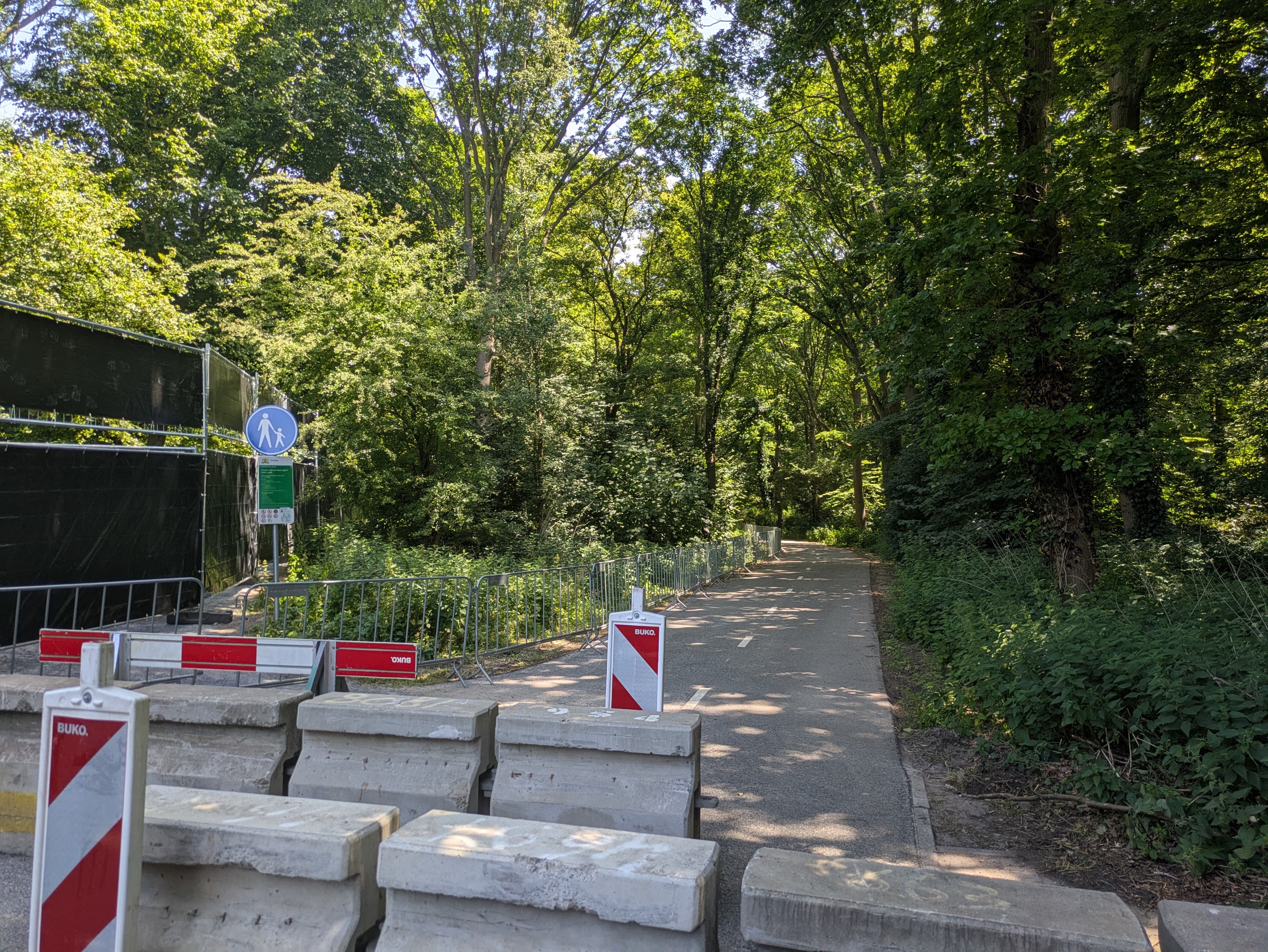 barrier technically passable by bike